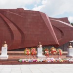 Bronze revolutionary martyrs, including Kim Il Sung's wife. Oooooh.